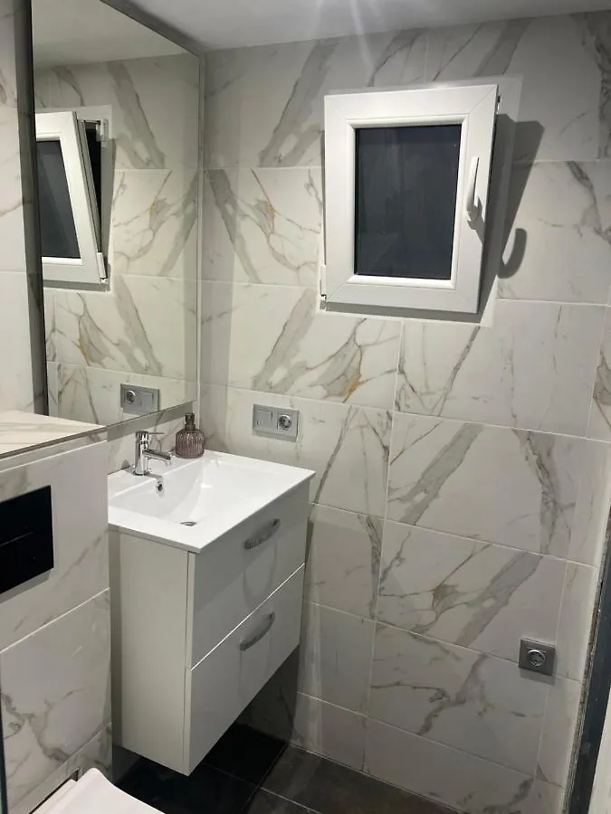 Apartament Mini Duplex Moderno Bien Ubicado. Tarifa